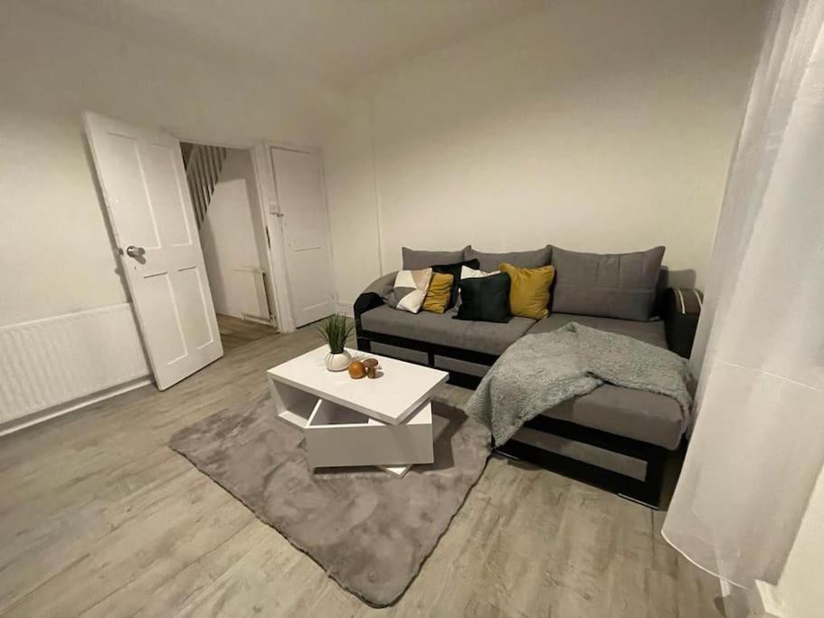 Stunning 2 Bedroom On Tower Bridge 伦敦 外观 照片